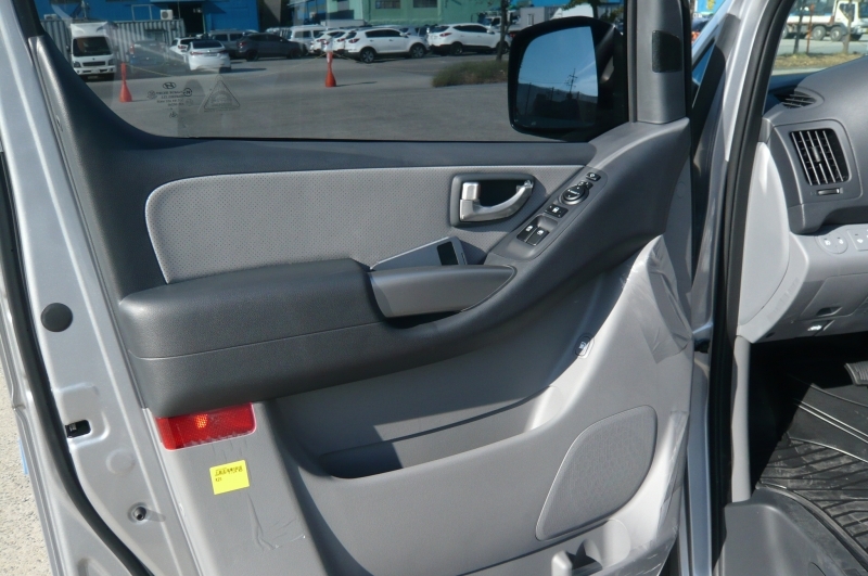 Hyundai Grand Starex - Полный комплект штор