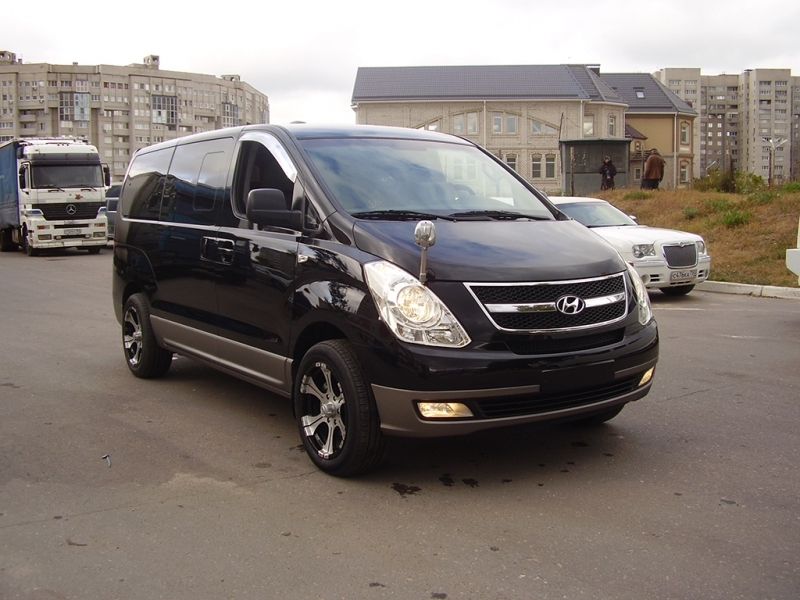 Хендай старекс полный привод. Hyundai Starex 4wd. Hyundai Grand Starex 4wd. Хендай Гранд Старекс 4x4. Хендай Грант Старекс полноприводный.