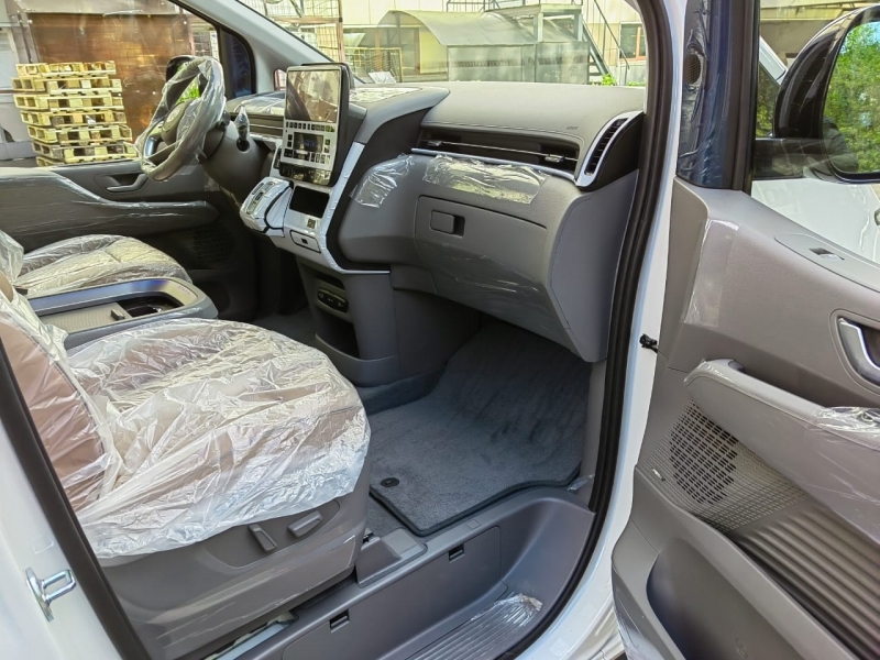 Hyundai Staria 12 мест